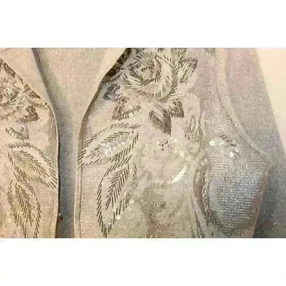 Chico's Gray Metalic Beaded Sequin Long Sleeve Woman's Cartigan US Size 10 - Picture 4 of 16